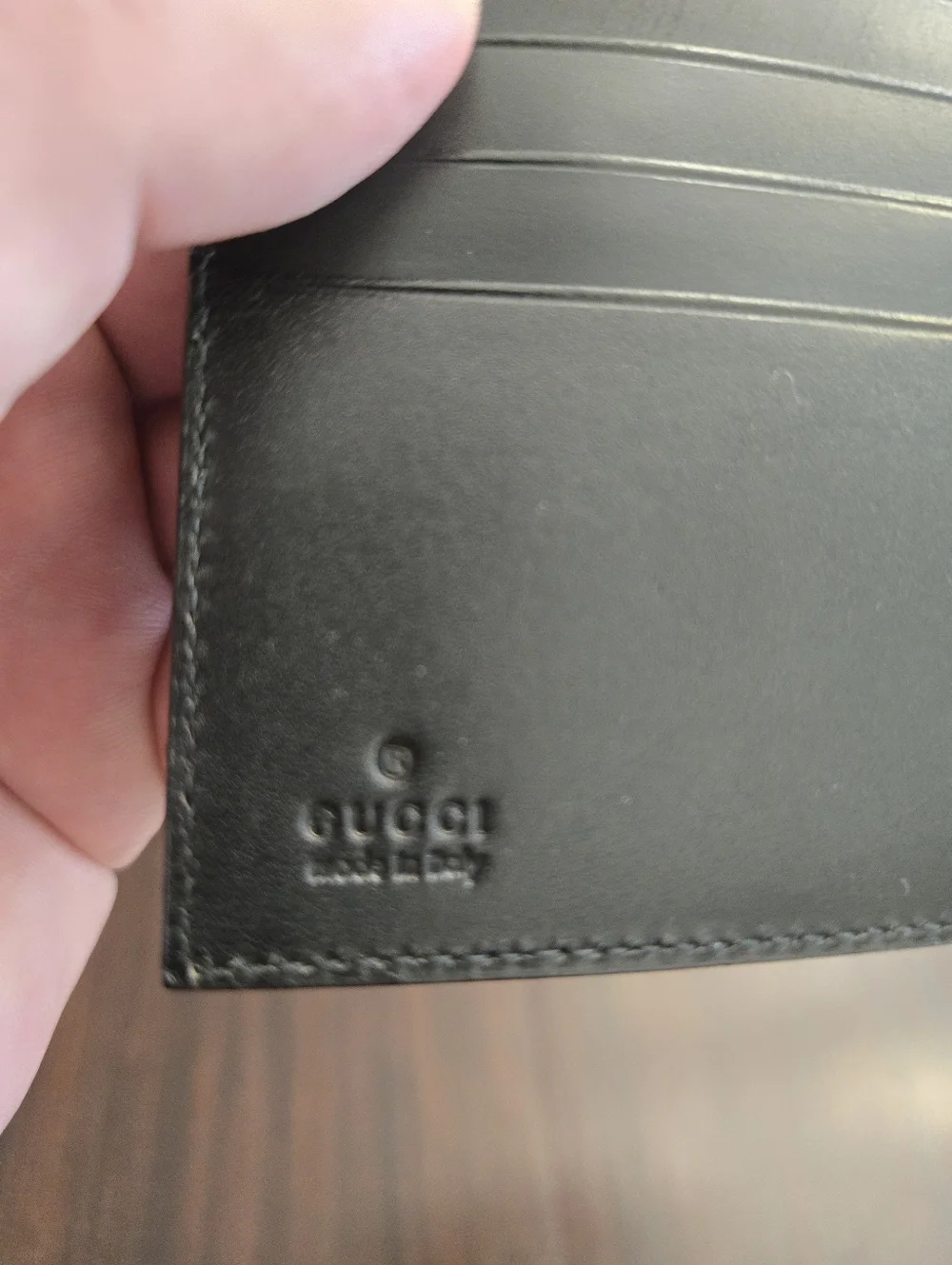 Gucci Two-Tone Men’s Card & Key Holder Wallet in Beige and Black